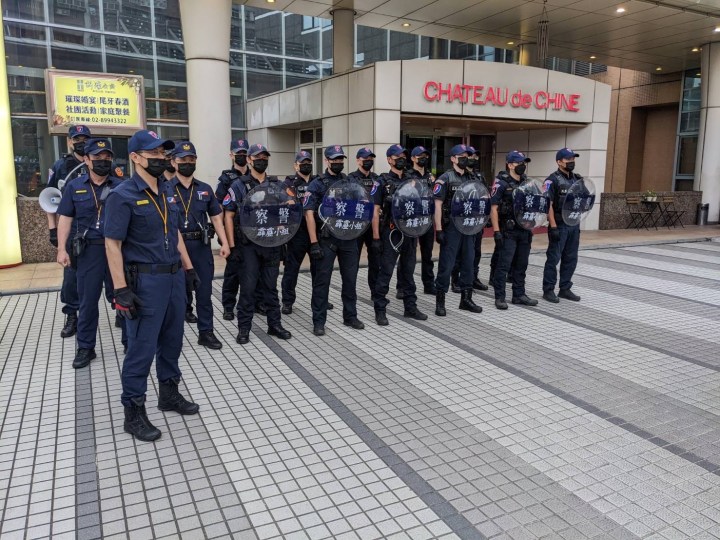 警方事前縝密規畫 新莊地藏庵遶境圓滿落幕 網友紛讚遶境秩序佳