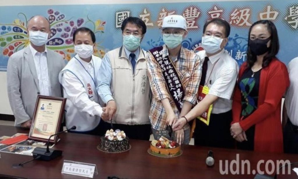 中國醫藥大學醫學系　楊承翰同學堅毅前行的抗癌勇士